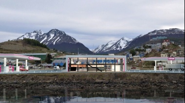Advierten sobre los riesgos ambientales de la estación de servicio en la zona costera de Ushuaia