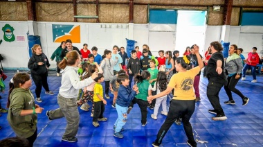 Juegos, disfraces y música en el cierre del primer contingente de las colonias de verano
