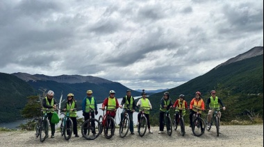 Ciclistas chinos realizaron una travesía en Ushuaia