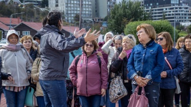Más de 120 adultos y adultas mayores participan de la colonia municipal de vacaciones