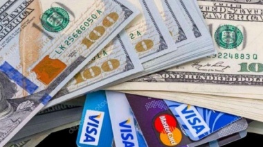 El Banco Central habilita la modalidad de pago en dólares con QR y débito