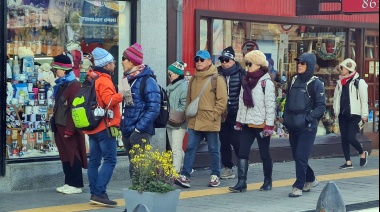 Ushuaia recibe avalancha de turistas, pero precios altos generan descontento