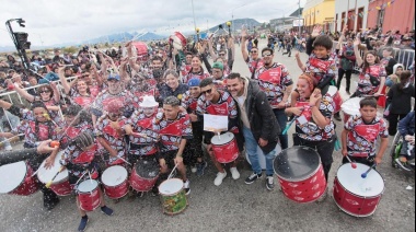 Carnaval récord en Ushuaia con la asistencia de más de 15.000 vecinos y vecinas a la primera jornada