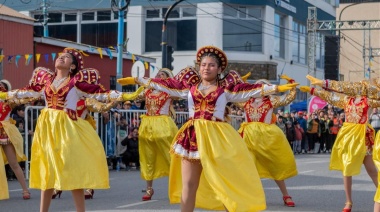 Carnaval récord en Ushuaia con la asistencia de más de 15.000 vecinos y vecinas a la primera jornada
