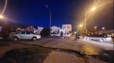 Auto y camioneta protagonizaron un choque en Forgacs y el pasaje Roca