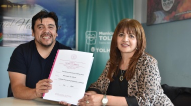 Tolhuin da un paso clave en la regularización de viviendas con la entrega de escrituras