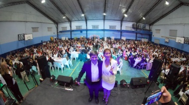 La senadora López y el legislador Pino homenajearon a más de 1.000 mujeres en el marco del 8M