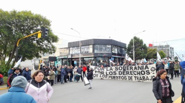 Jubilados se manifestaron hoy con el acompañamiento de diferentes sectores