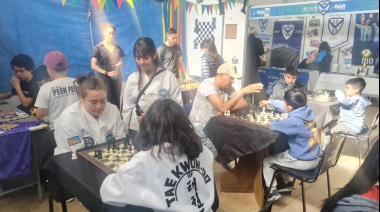 Miles de vecinos transcurren por la Expo Deportes 2025