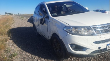 Conductor se encandiló con el sol y terminó volcando cuando viajaba hacia Río Grande