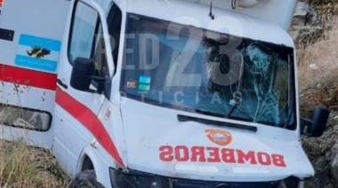 Vuelco de camión y despiste de ambulancia por la presencia de hielo negro