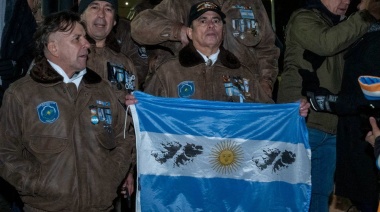 Una vez más Ushuaia estuvo junto a los excombatientes en la vigilia del 2 de abril
