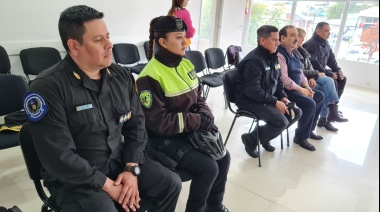 Cámara de Comercio entregó bicicleta a la Policía provincial