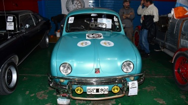 Un viaje al pasado automovilístico en el Colegio Don Bosco
