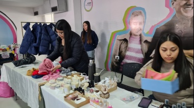 Más de 40 stands de emprendedoras participaron de la primera feria Atenea