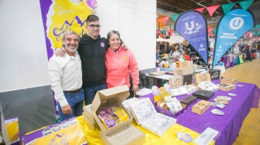 Miles de vecinos y vecinas disfrutaron de la Expo Pascua en el Microestadio del Cochocho Vargas