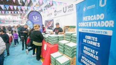 Miles de vecinos y vecinas disfrutaron de la Expo Pascua en el Microestadio del Cochocho Vargas