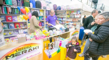 Miles de vecinos y vecinas disfrutaron de la Expo Pascua en el Microestadio del Cochocho Vargas