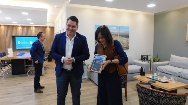 La Dra. Battaini firmó un convenio de colaboración y asistencia con el intendente Martín Perez