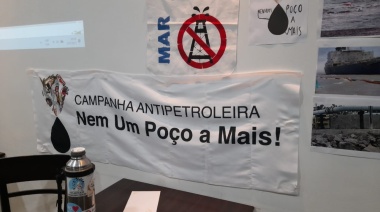 Se desarrolla encuentro en defensa del mar con presencia fueguina