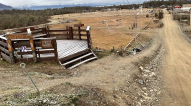 Tolhuin impulsa la construcción de escalera peatonal en calle Te-Al