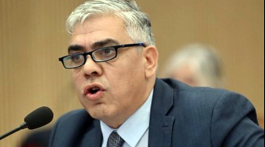 Deanes propone incorporar el “carácter vinculante de las decisiones” del Parlamento