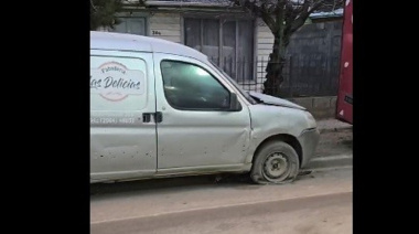 Salían a trabajar y se encontraron con sus tres vehículos con las cubiertas tajeadas