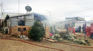 Mamá de tres niños perdió sus pertenencias en incendio