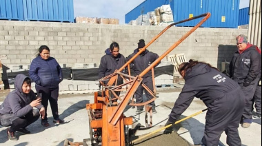Brindan capacitación para mujeres en distintos oficios