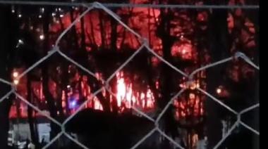 Trágico incendio en el barrio Peniel con tres jóvenes fallecidos