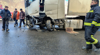 Choque entre un camión y una camioneta de turismo dejó varios heridos