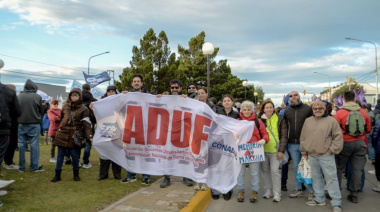 Docentes universitarios confirmaron que paran mañana en respuesta al veto de Milei