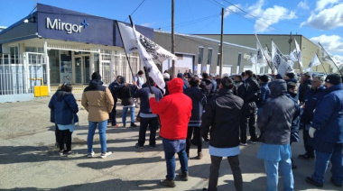 Metalúrgicos se manifestaron por las 47 bajas de PPD en IATEC