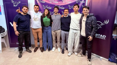 “Los jóvenes son protagonistas de esta nueva forma de hacer política”