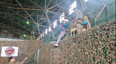 Miles de vecinos visitaron la muestra de la Aviación Naval