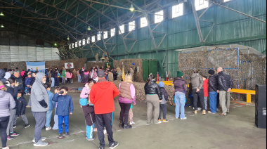 Miles de vecinos visitaron la muestra de la Aviación Naval