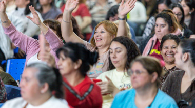 Más de 3.000 vecinas de Río Grande celebraron el “Bingo de las Maternidades” junto al intendente Martín Perez