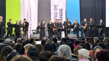 Más de 3.000 vecinas de Río Grande celebraron el “Bingo de las Maternidades” junto al intendente Martín Perez