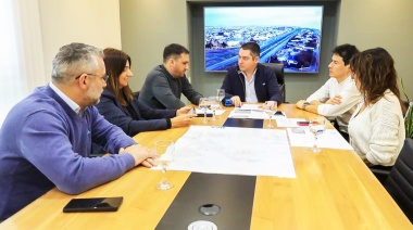 “200 lotes con servicios, la modernización del parque industrial y el nuevo frigorífico serán una realidad”