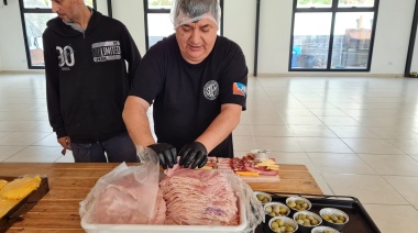 SOEM entrega tabla de fiambres y vino a sus afiliados como agasajo