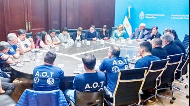 De Mendiguren destacó a los trabajadores textiles