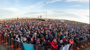 En comunidad, Río Grande vivió un nuevo encendido del arbolito