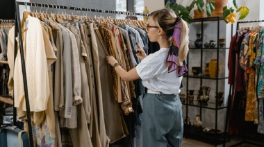 Ventas minoristas cayeron 13,7% anual en diciembre y cerraron 2023 con una baja de 3,4%