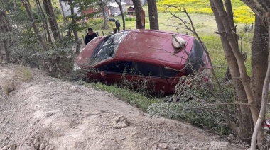 Dos lesionados en vuelco sobre Ruta J