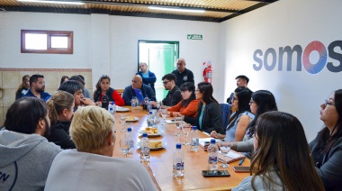 Gobierno ofreció a gremios estatales una primera instancia de aumento