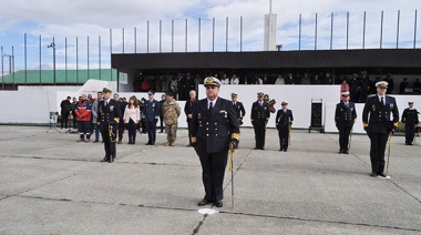 El Capitán de Fragata Alejandro Reinhold asumió como nuevo comandante del BIM 5