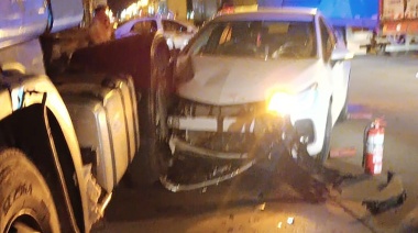 Un hombre resultó herido tras incrustar su rodado contra un camión