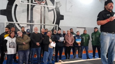 Se colmó el gimnasio de la UOM en la previa al Día del Trabajador y la Trabajadora
