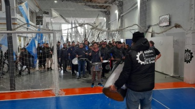 Se colmó el gimnasio de la UOM en la previa al Día del Trabajador y la Trabajadora