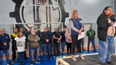 Se colmó el gimnasio de la UOM en la previa al Día del Trabajador y la Trabajadora